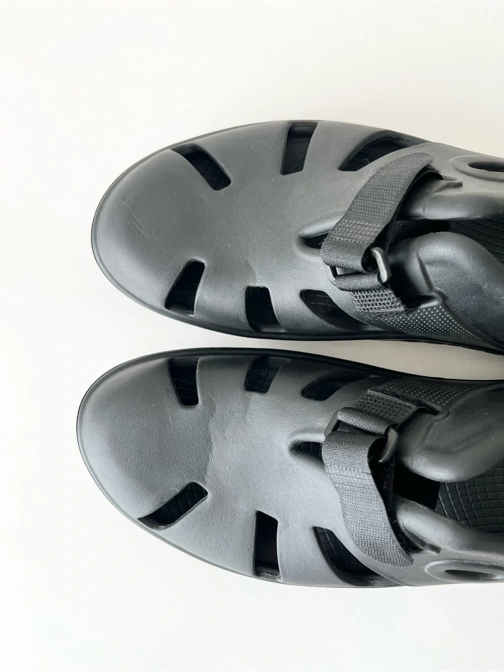 Oofos OOcandoo black waterproof sandals black mens 13